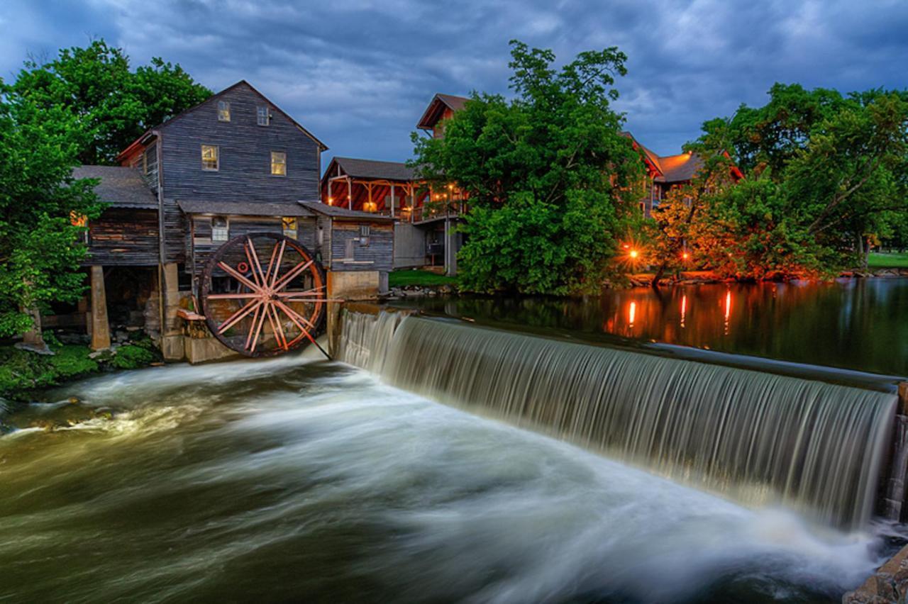 Rest Assured Villa Pigeon Forge Exterior photo